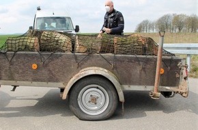 Kreispolizeibehörde Höxter: POL-HX: Zu voll, zu schwer: Anhänger um 350 Kilo überladen!