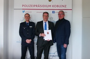 Polizeipräsidium Koblenz: POL-PPKO: Koblenz - Polizeipräsidium Koblenz verabschiedet Pressesprecher Ulrich Sopart