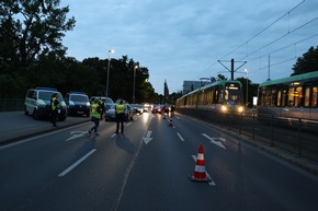 POL-H: Ricklingen/Stöcken: Polizei Hannover ahndet zahlreiche Verkehrsverstöße bei Großkontrollen