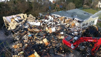 FW-MK: Städtischer Kindergarten durch Feuer zerstört