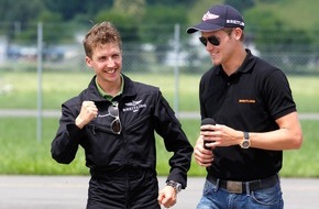 Breitling: Simon Ammann erobert die Lüfte