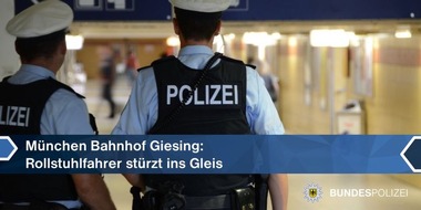 Bundespolizeidirektion München: Bundespolizeidirektion München: Rollstuhlfahrer stürzt ins Gleis: 82-Jähriger kam ins Krankenhaus