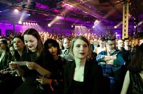 Medienboard Berlin-Brandenburg GmbH: Algorithmen, Regulierung und die digitale Zukunft: MEDIA CONVENTION Berlin und re:publica eröffneten mit Whistleblowerin Chelsea Manning