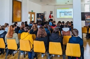 Hauptzollamt Potsdam: HZA-P: Zukunftstag beim Zoll/ Hauptzollamt Potsdam begrüßt rund 80 Schülerinnen und Schüler
