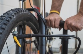 ADAC Hessen-Thüringen e.V.: Frühlingserwachen! So kommt das Zweirad in die Gänge