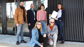 Universit&auml;t Hohenheim: Bewertungssystem "Nachhaltiges Bauen": Landesanstalt f&uuml;r Bienenkunde bekommt Gold-Zertifikat