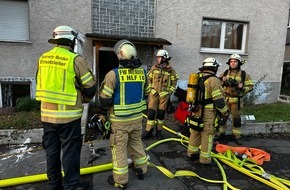 Freiwillige Feuerwehr Menden: FW Menden: Brand im Gebäude am Grüner Weg
