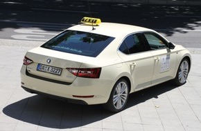Skoda Auto Deutschland GmbH: Doppelsieg bei Europas größtem Taxi-Test: Neuer SKODA Superb ist 'Taxi des Jahres' (FOTO)