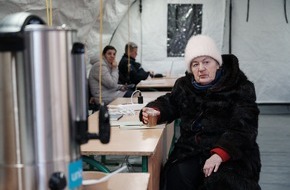 Aktion Deutschland Hilft e.V.: Krieg in der Ukraine: Hilfe f&uuml;r elf Millionen Menschen / Bereits 300 Millionen Euro Spenden - Gr&ouml;&szlig;te Spendensumme in der 25-j&auml;hrigen Geschichte von "Aktion Deutschland Hilft"