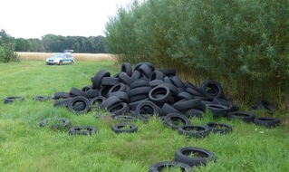 Polizei Minden-Lübbecke: POL-MI: Unbekannte entsorgen dutzende Altreifen in der Natur