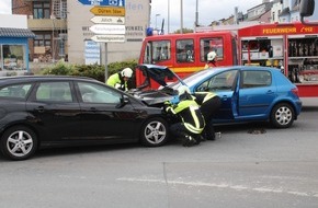 Polizei Düren: POL-DN: Unfall auf der Kreuzung