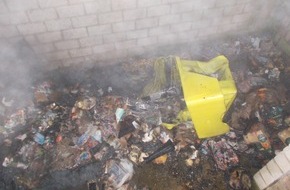 Kreispolizeibehörde Rhein-Kreis Neuss: POL-NE: Mülltonne brennt - Polizei sucht Zeugen