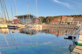 Hauptzollamt Kiel: HZA-KI: Mehr als Schmuggelbek&auml;mpfung - Wasserzoll sch&uuml;tzt Menschen und Umwelt auf See