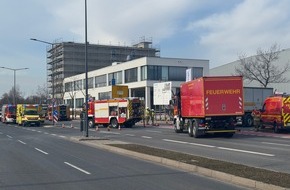 Feuerwehr Dresden: FW Dresden: Automatische Brandmeldeanlage alarmiert Feuerwehr: Brand am Fraunhofer-Institut für Photonische Mikrosysteme