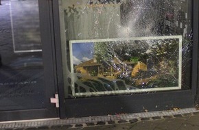 Kreispolizeibehörde Rhein-Kreis Neuss: POL-NE: Scheiben in der Neusser Innenstadt beschädigt