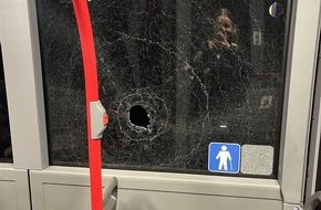 Polizei Aachen: POL-AC: Gefährlicher Eingriff in den Straßenverkehr - Polizei sucht Täter