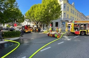 Feuerwehr Mettmann: FW Mettmann: Fritteusenbrand in einer Gastronomie
