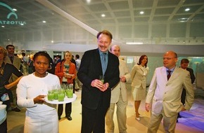 Autostadt GmbH: Bundesumweltminister Jürgen Trittin besucht Autostadt auf der ITB 2002