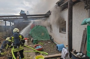 Feuerwehr Mülheim an der Ruhr: FW-MH: Brand einer Gartenlaube und einer Wohnung in Mülheim Styrum