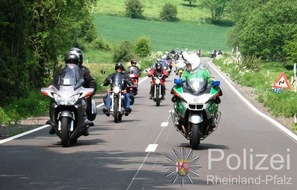 Polizeipräsidium Trier: POL-PPTR: Pressemitteilung Polizeidirektion Trier - Polizeiliche Präventionskampagne für Motorradfahrer "Verantwortung statt Vollgas"