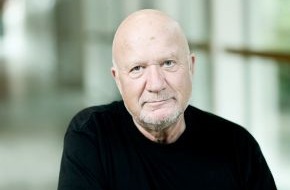 PRIX EUROPA: Das Geheimnis des dänischen Erfolgs / Ingolf Gabold, Mastermind hinter Erfolgsserien wie "Kommissarin Lund" und "Die Brücke", bekommt PRIX EUROPA für sein Lebenswerk