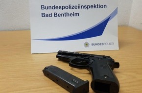 Bundespolizeiinspektion Bad Bentheim: BPOL-BadBentheim: Schreckschusspistole im Handschuhfach