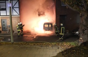 Polizei Düren: POL-DN: E-Auto geht in Flammen auf