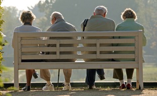 SWR - Das Erste: Finanzaufsicht BaFin: Niedrigzins bringt Pensionskassen in Gefahr