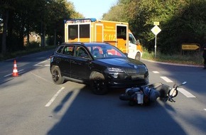 Polizei Rheinisch-Bergischer Kreis: POL-RBK: Wermelskirchen - Pkw-Fahrerin übersieht Kleinkraftrad - Ein Verletzter