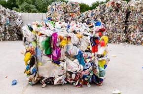 Initiative "Mülltrennung wirkt": Weltrecyclingtag: Fakten & Tipps für mehr Recycling / Initiative "Mülltrennung wirkt" entlarvt Mythen und klärt auf