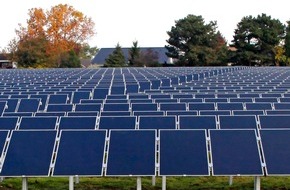 Zollfahndungsamt München: ZOLL-M: Zoll deckt Betrugskarussell mit Solarmodulen aus China auf
30 Mio. Euro an Zöllen hinterzogen, drei Haftbefehle vollstreckt

- Pressemitteilung ergeht nach derzeitigem Stand der Ermittlungen -