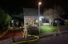 Freiwillige Feuerwehr Menden: FW Menden: Kellerbrand in Einfamilienhaus