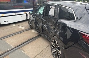 Polizeidirektion Ludwigshafen: POL-PDLU: Friesenheim - Leicht verletzt nach Zusammensto&szlig; mit Stra&szlig;enbahn bei unerlaubtem Wendeman&ouml;ver