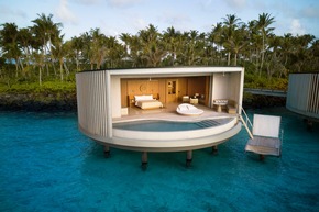 Welches Paradies ist schöner? Over-Water-Villa oder Beach-Villa im The Ritz-Carlton Maldives, Fari Islands