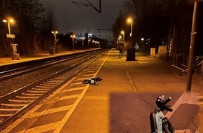 Bundespolizeidirektion Sankt Augustin: BPOL NRW: Hindernis auf die Gleise gelegt und überfahren: Bundespolizei findet Überreste eines E-Rollers