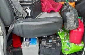 Verkehrsdirektion Koblenz: POL-VDKO: Schrottfahrzeug aus Osteuropa stillgelegt - Aufbau des Fahrzeugtransporters war nahezu unbefestigt