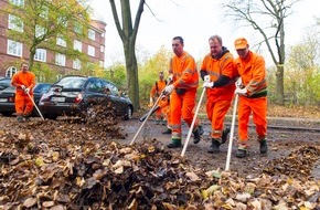 Verband kommunaler Unternehmen e.V. (VKU): Kommunale Strassenreinigung / Laubbeseitigung sorgt für Verkehrssicherheit in Städten und Gemeinden (FOTO)