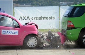 AXA Konzern AG: AXA Crashtests: Autonomes Fahren polarisiert