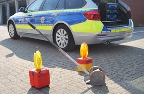 Kreispolizeibehörde Rhein-Kreis Neuss: POL-NE: Autofahrer flüchtet nach Verkehrsunfall