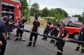 Freiwillige Feuerwehr Selfkant: FW Selfkant: 20 Feuerwehrleute absolvierten die Feuerwehrgrundausbildung