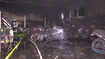 Polizeiinspektion Stade: POL-STD: Feuer in Motorradwerkstatt richtete hohen Schaden an