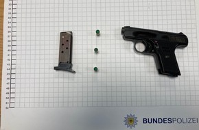 Bundespolizeidirektion Sankt Augustin: BPOL NRW: Schusswaffe im Hauptbahnhof: Bundespolizei beschlagnahmt Pistole