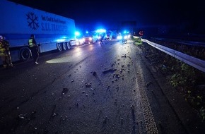 Feuerwehr Ratingen: FW Ratingen: Schwerer Verkehrsunfall auf der BAB 3 mit fünf verletzten Personen