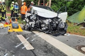 Freiwillige Feuerwehr Olfen: FW Olfen: Verkehrsunfall in Olfen-Vinnum fordert zwei Verletzte, einer davon schwer