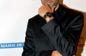 TISSOT S.A.: Tony Parker erhält anlässlich der Par Coeur Gala in Paris seine erste Limited Edition Uhr von Tissot
