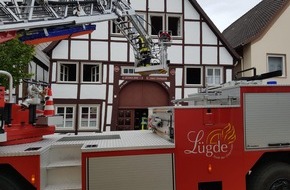 Freiwillige Feuerwehr Lügde: FW Lügde: Feuerwehr Lügde löscht Küchenbrand