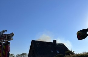 Kreisfeuerwehrverband Segeberg: FW-SE: Dachstuhlbrand in Nahe