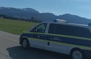 Hauptzollamt Rosenheim: HZA-RO: Zöllner retten Kleinkind aus Lebensgefahr im Straßenverkehr
