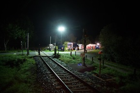 RKiSH: 40 Verletzte bei Zugunglück auf der Rendsburger Eisenbahnbrücke - Rettungskräfte proben den Ernstfall