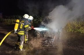 Freiwillige Feuerwehr Bedburg-Hau: FW-KLE: Wieder Fahrzeugbrand in Bedburg-Hau